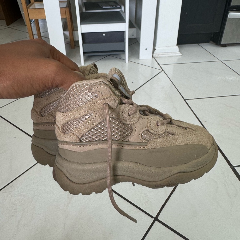 Yeezy adidas desert boot rock toddler size 5.5